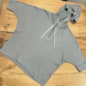 EUC - ALTERNATIVE EARTH Short-Sleeve Sweater Hoodie - cotton-blend